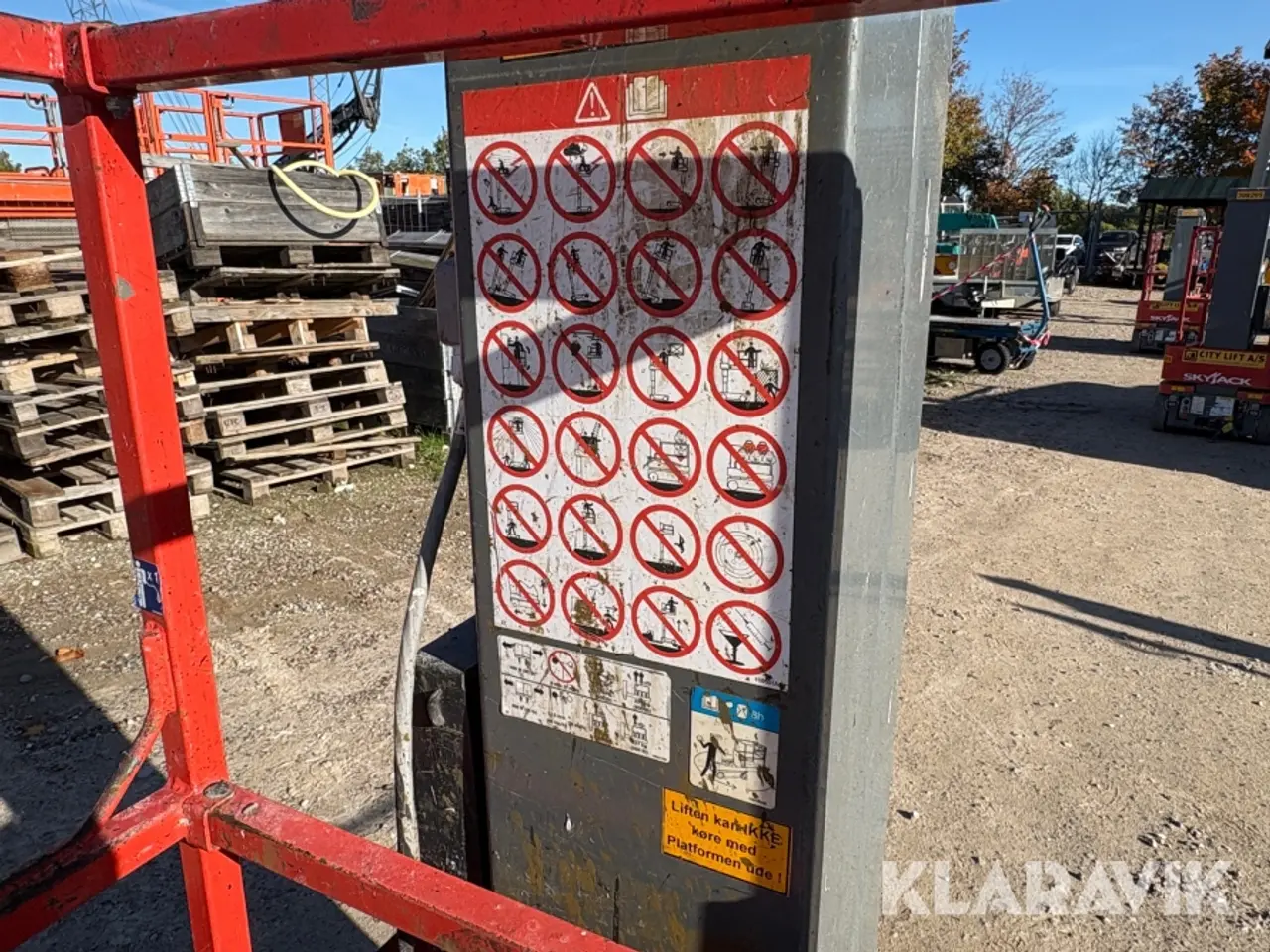 Billede 9 - Søjlelift SkyJack SJ12