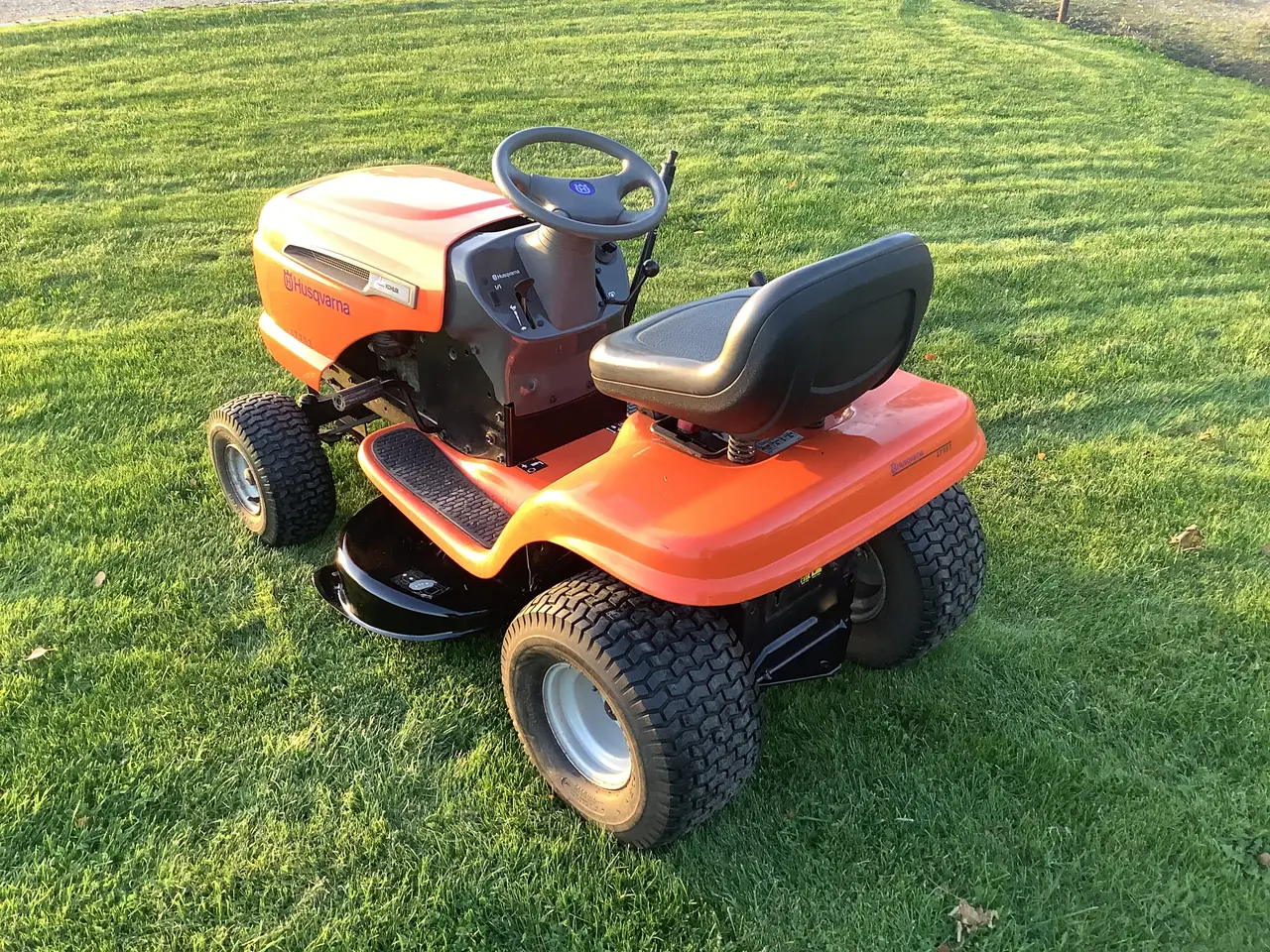 Billede 3 - Husqvarna LT 151. Havetraktor