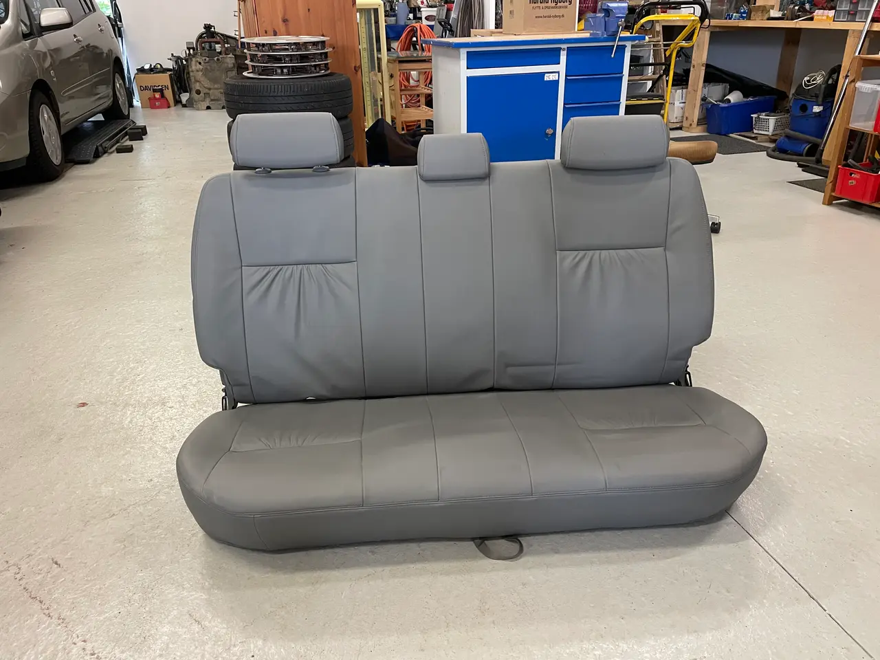 Billede 1 - Toyota Hi Lux bagsæder + seler + tilbehør .