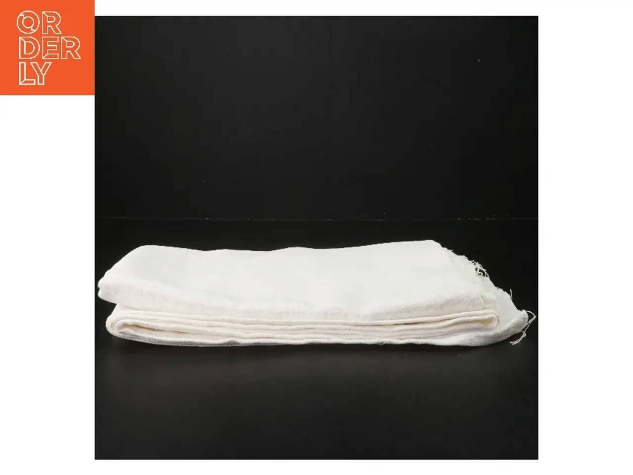 Billede 2 - Gammel Off-white dug, Damask (str. 114x118 cm) fra Damask