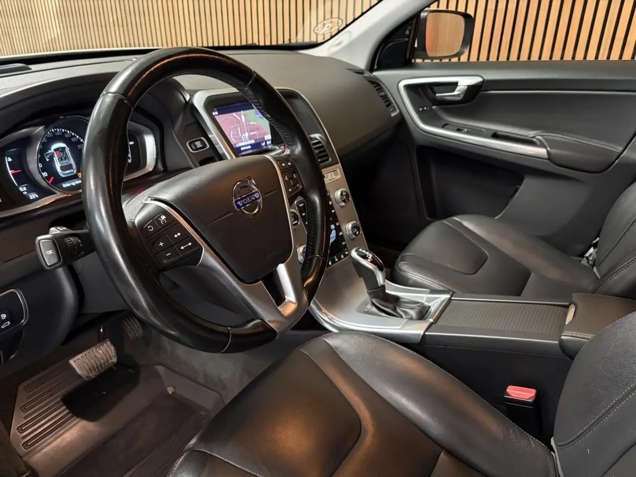 Billede 8 - Volvo XC60 2,0 D4 190 Summum aut.