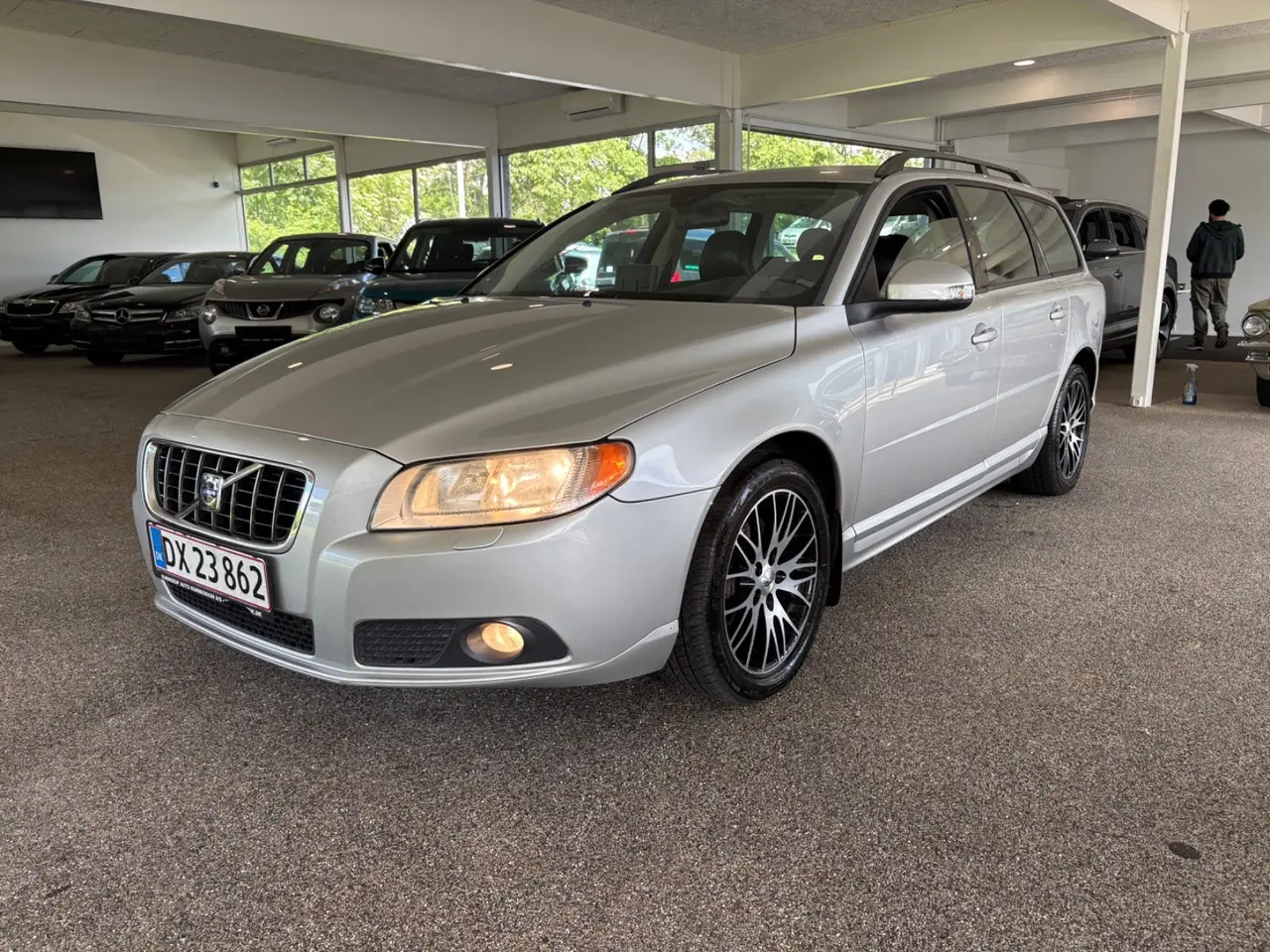 Billede 1 - Volvo V70 2,5 T Momentum aut.