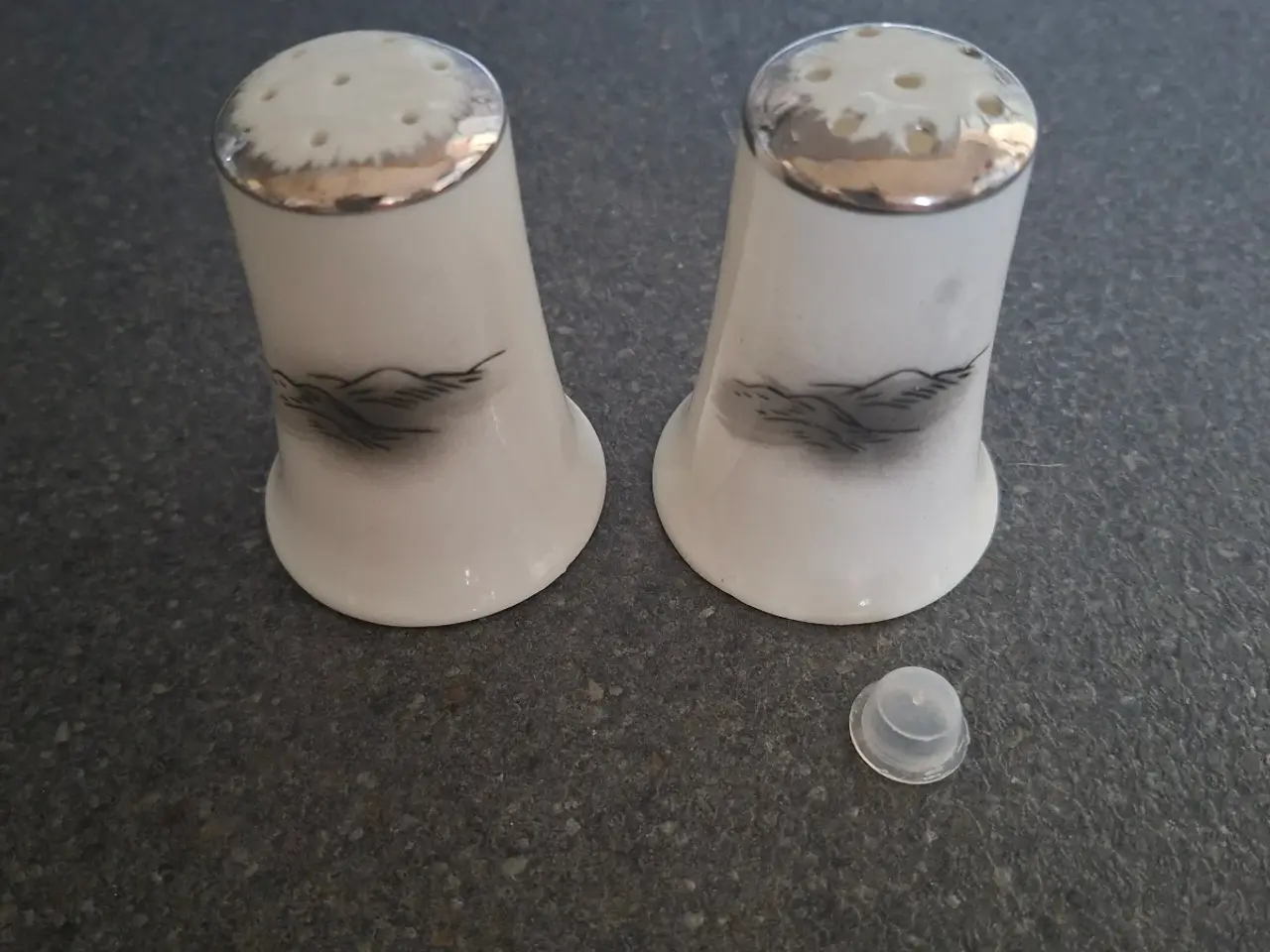 Billede 14 - Japansk spisestel - bud modtages