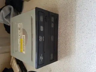 2 stk ældre dvd-dreve !