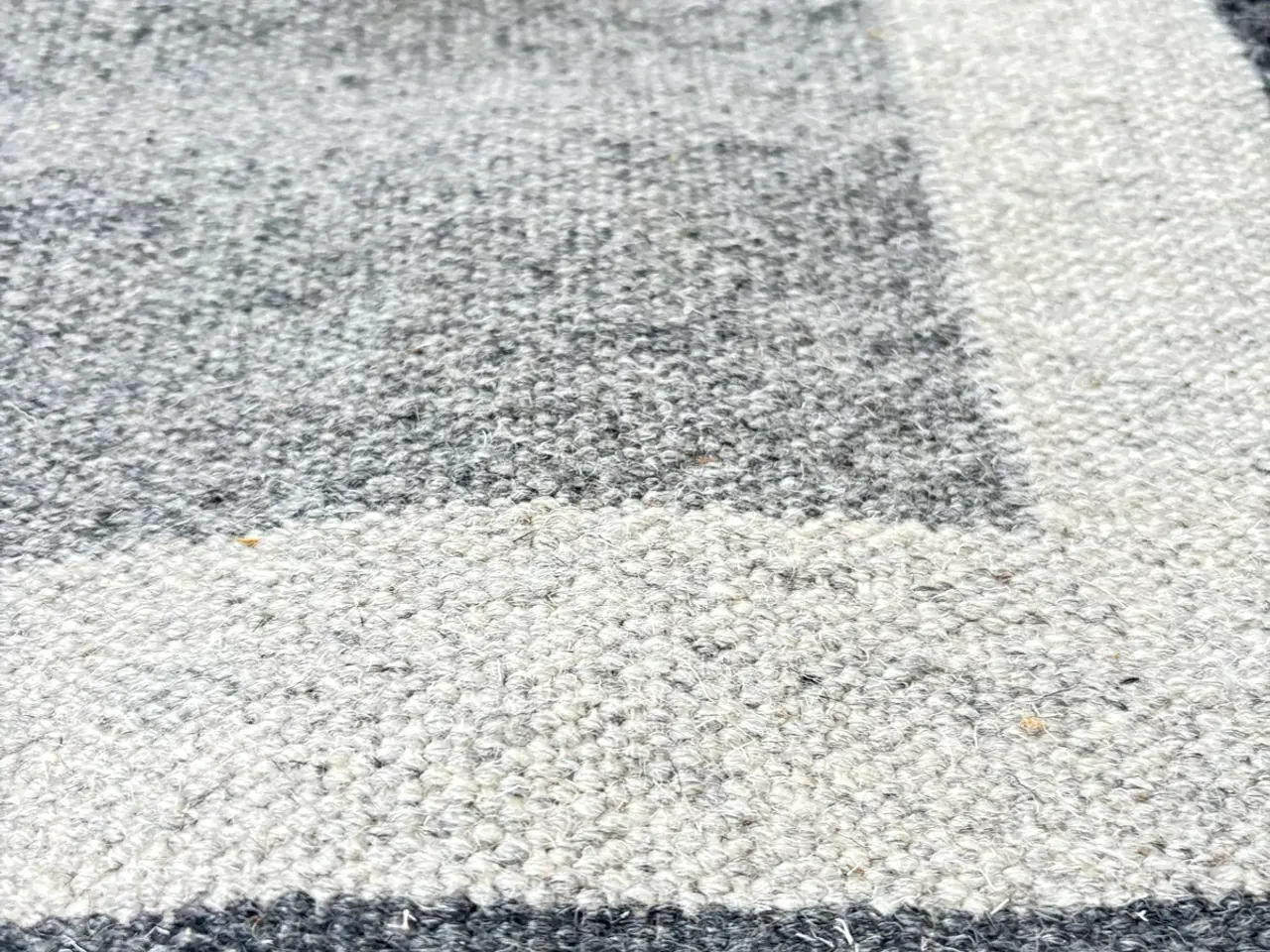 Billede 3 - Indbo Sparta uldtæppe 160 × 230 cm – 100 % ren ny