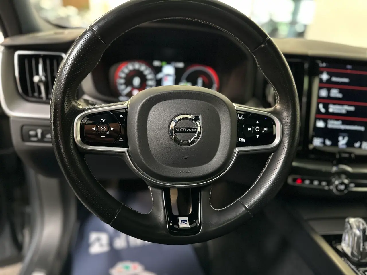Billede 10 - Volvo XC60 2,0 T8 Twin Engine  Plugin-hybrid R-design AWD 407HK 5d 8g Aut.