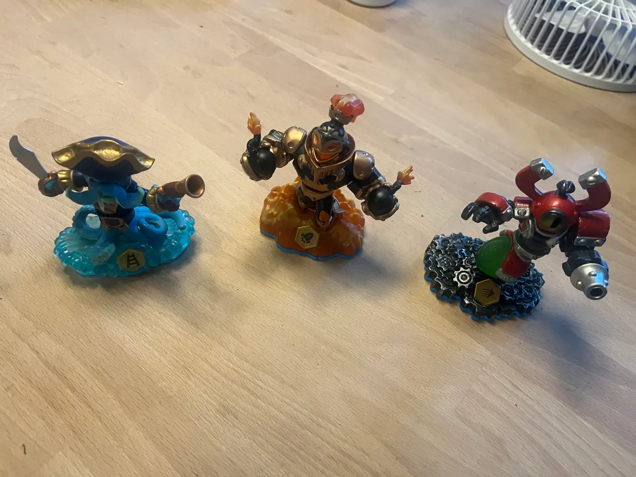 Billede 3 - Blandet skylanders figurer