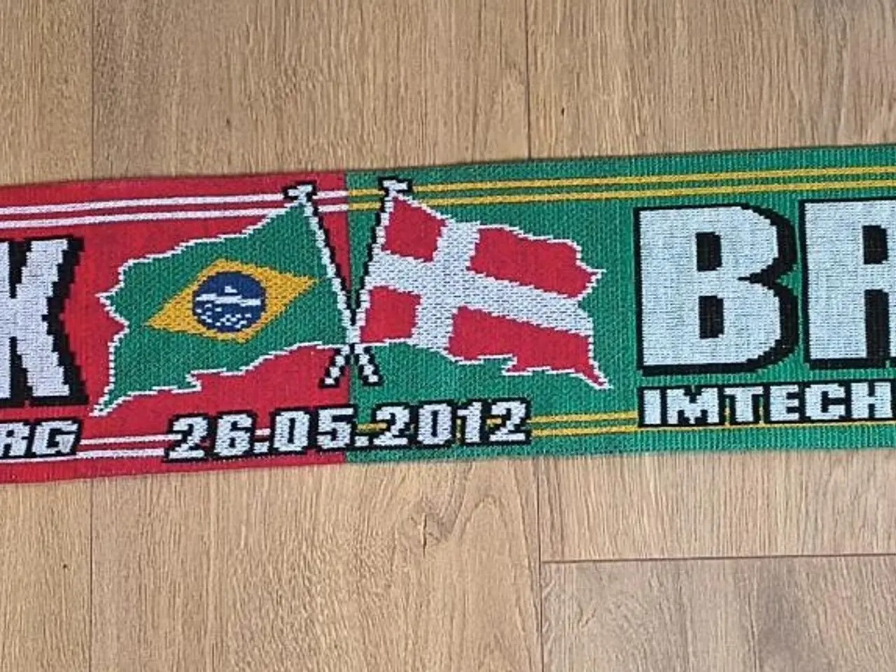 Billede 2 - NYT DANMARK VS BRASIL 2012 HALSTØRKLÆDE, 160 CM
