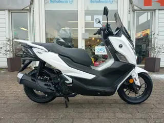 Voge SR1