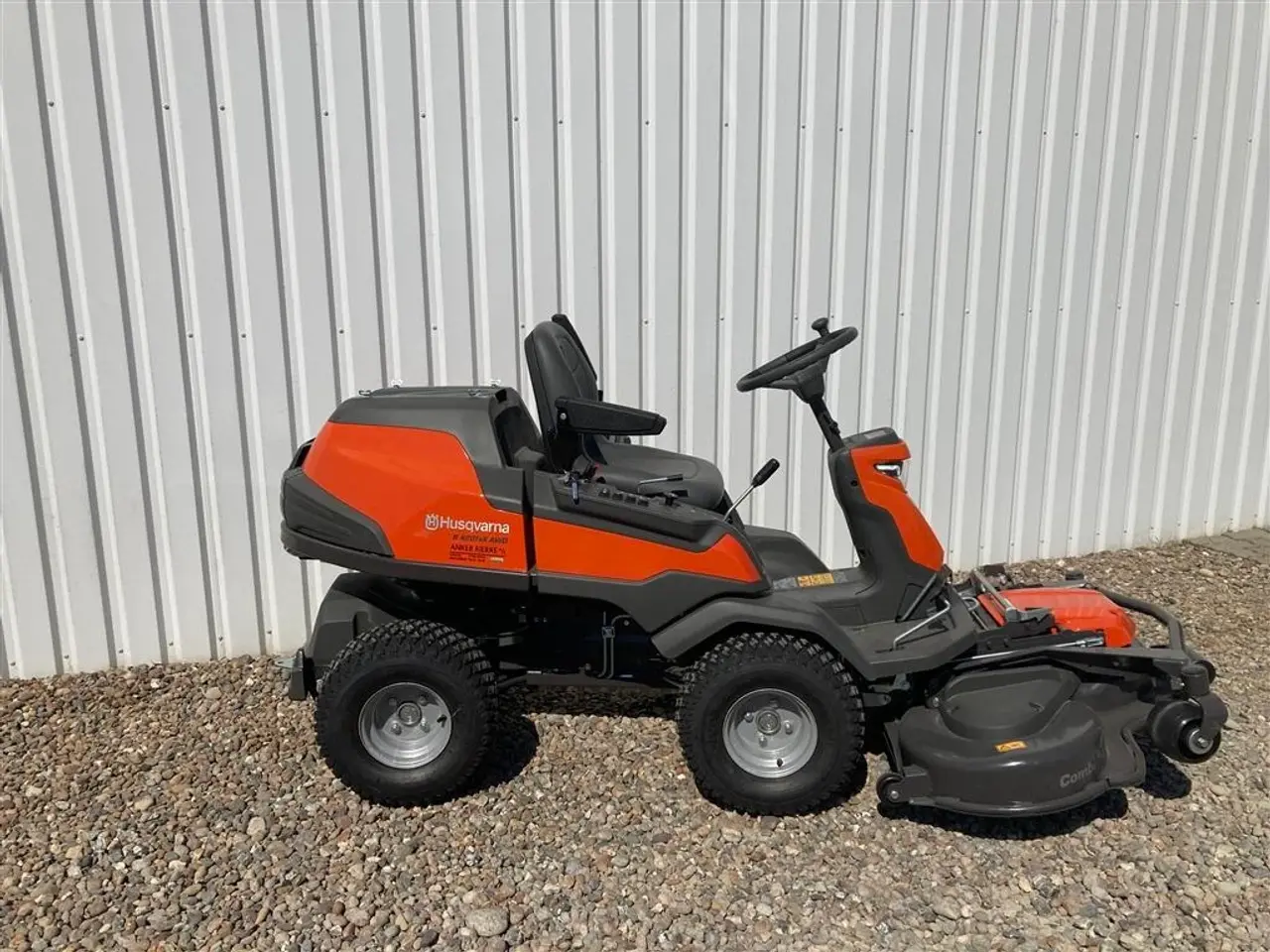 Billede 4 - Husqvarna R 420TsX AWD Inkl. 122 cm klippebord / klippeaggregat