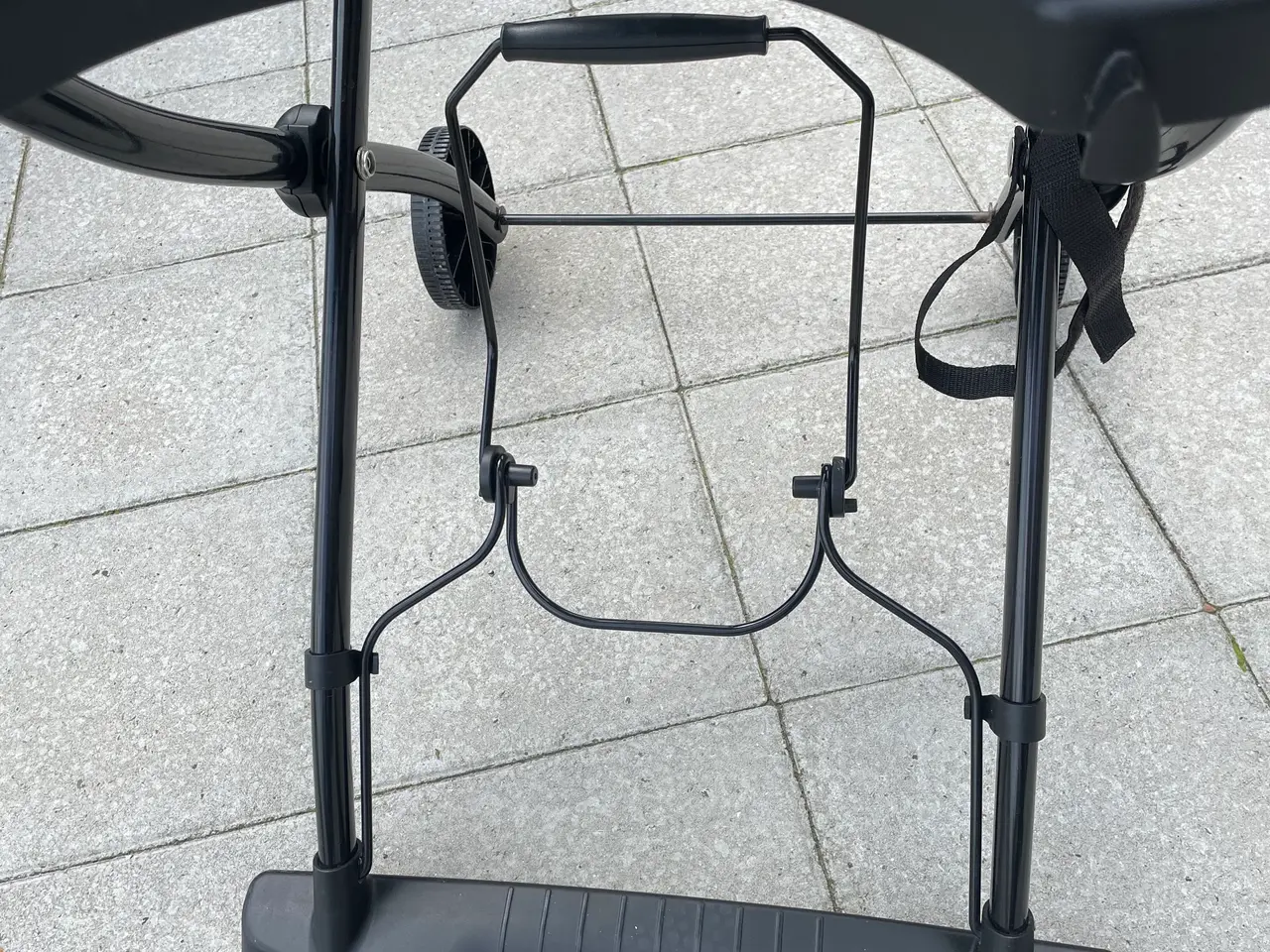 Billede 5 - Weber Q1400 elgrill med vogn og betræk
