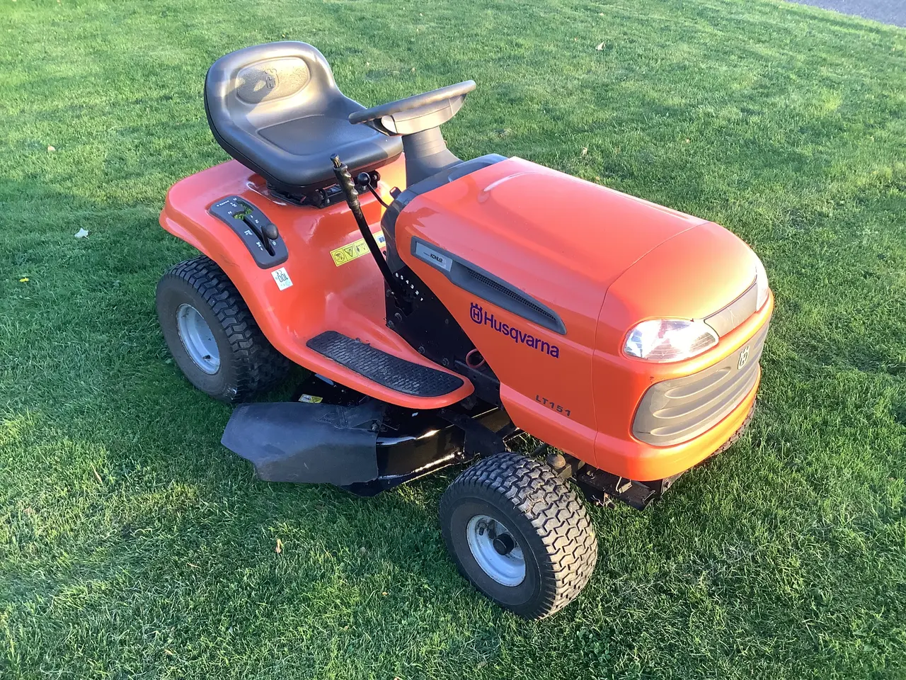 Billede 2 - Husqvarna LT 151. Havetraktor