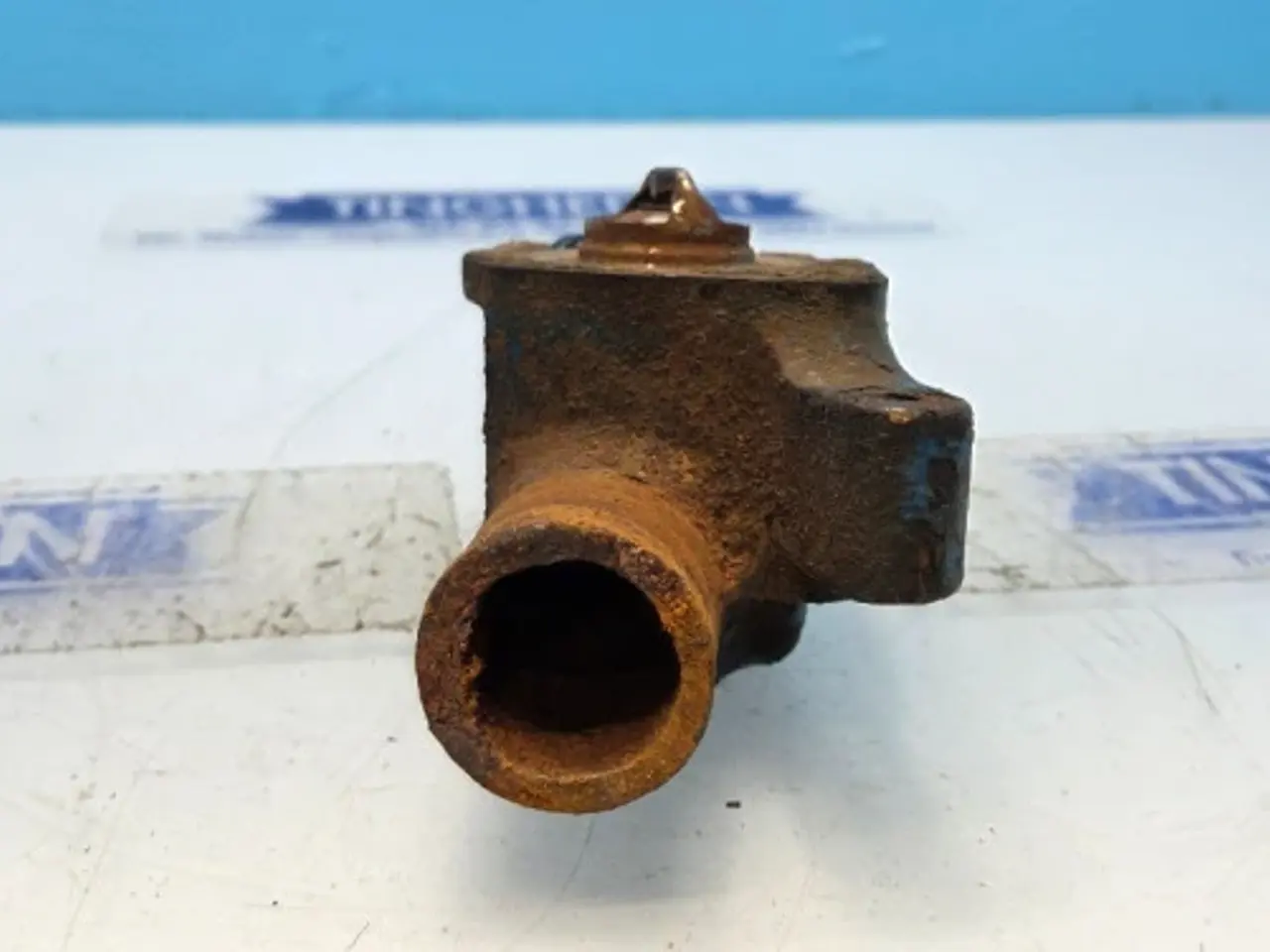 Billede 10 - Ford 4000 Thermostat Hus C7NN8594A