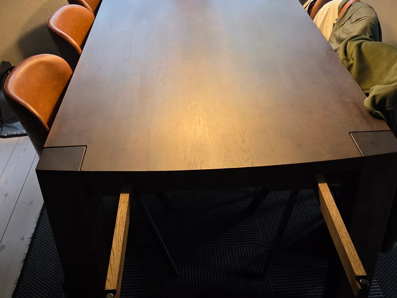 Billede 3 - Spisebord i smoked egetræ