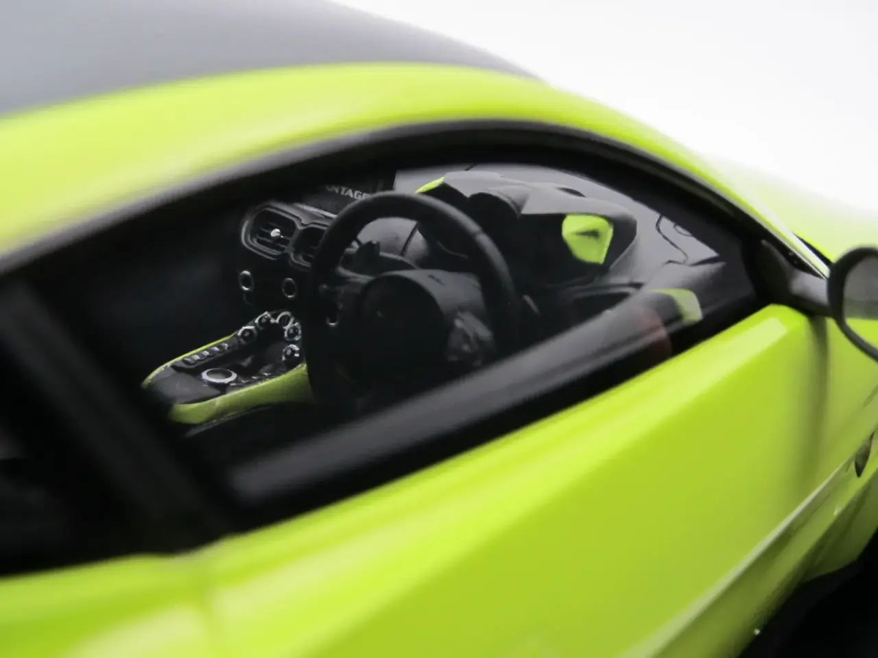 Billede 6 - 2018 Aston Martin Vantage Limited Edition - 1:18