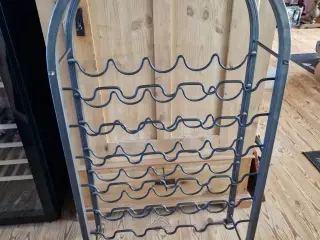 Vinreol i støbejern 