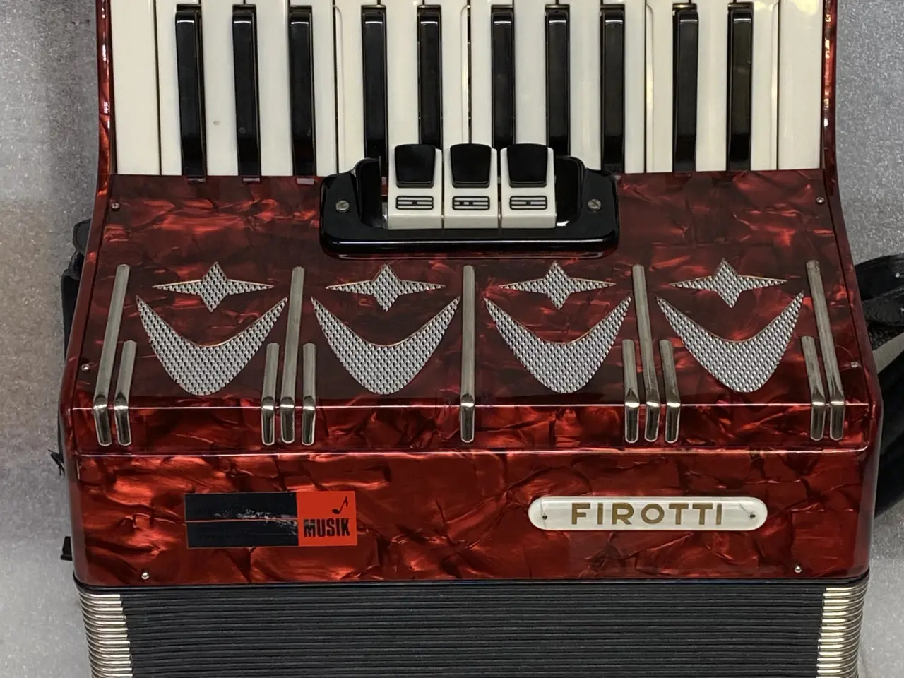 Billede 9 - Firotti harmonika – 2-kor / 3 registre – nyservice