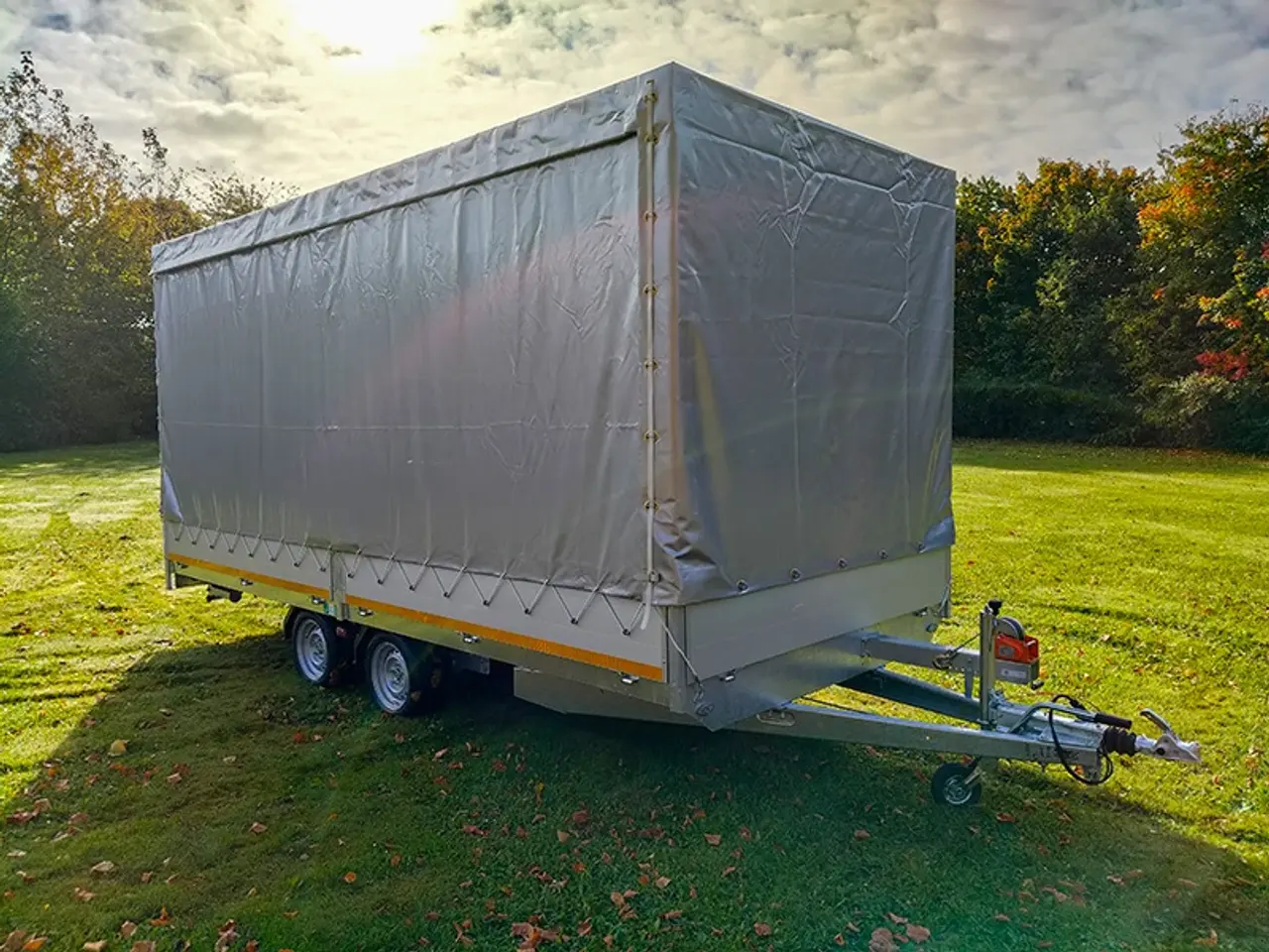 Billede 6 - Høj presenning m. gardinsider til Eduard 5022 trailer