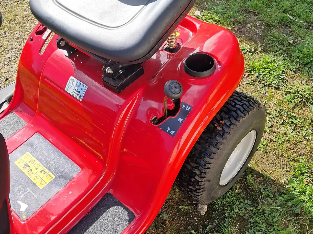 Billede 5 - Havetraktor/ plæneklipper MTD 96