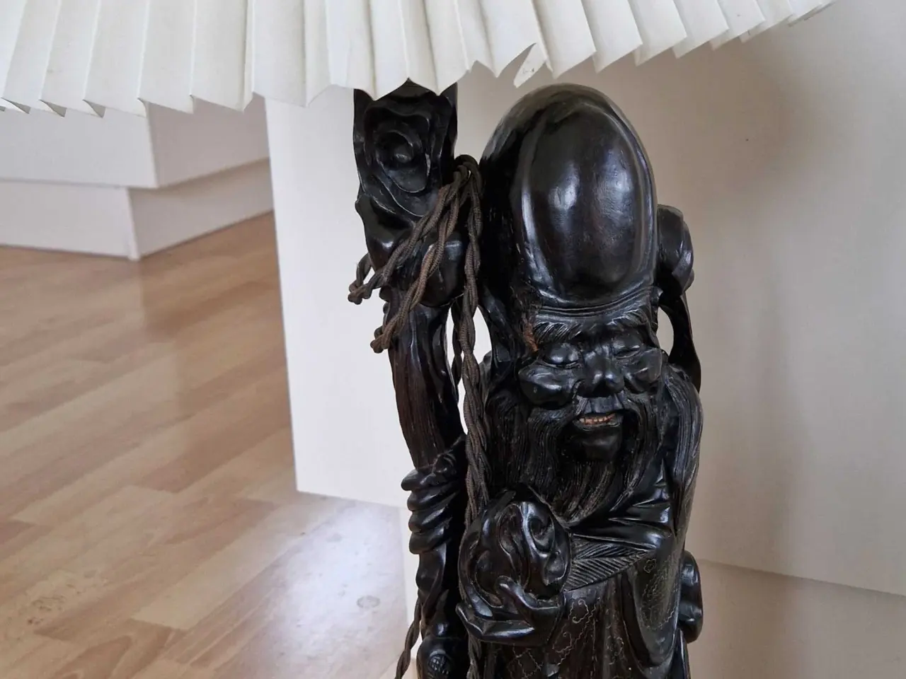 Billede 5 - Antik kinesisk træfigur/lampe 