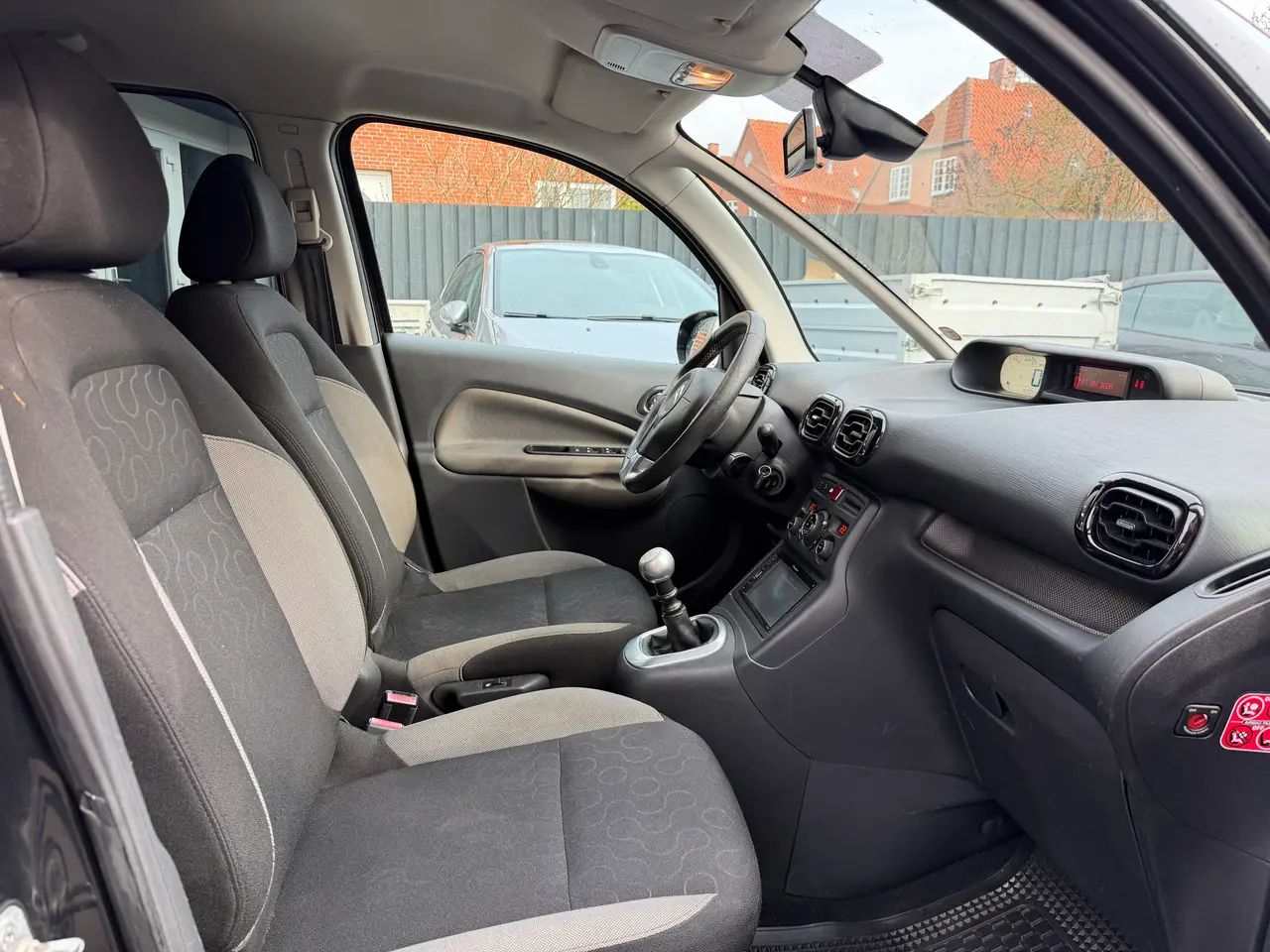 Billede 11 - Citroën C3 Picasso 1,6 HDi 110 Color Concept sælge