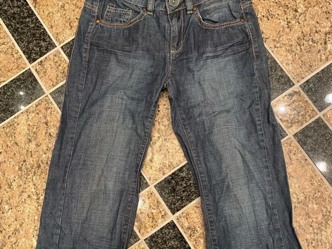 Billede 1 - Only jeans knæbukser str 26