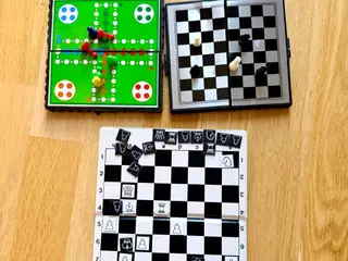 Retro magnetiske rejse brætspil Ludo og 2 x Skak