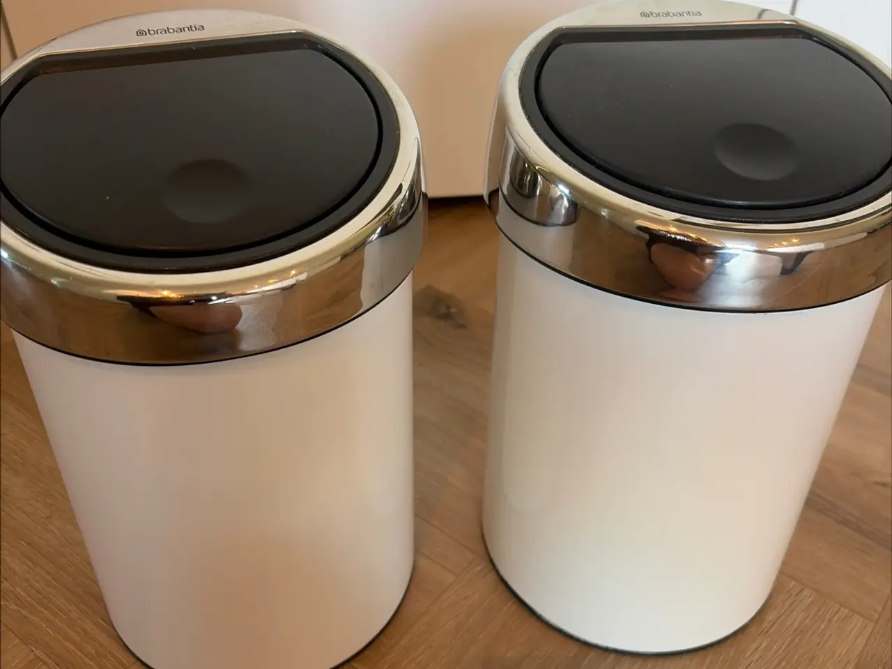 Billede 1 - Brabantia Touch Bin Hvid Væghængt 3 Liter
