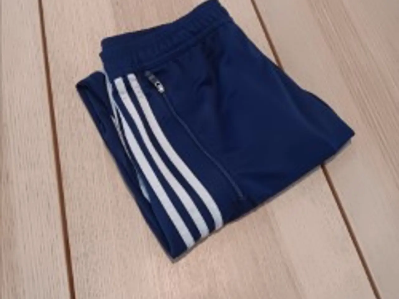 Billede 3 - Lækre Adidas trænings/joggingbukser i blå størrels