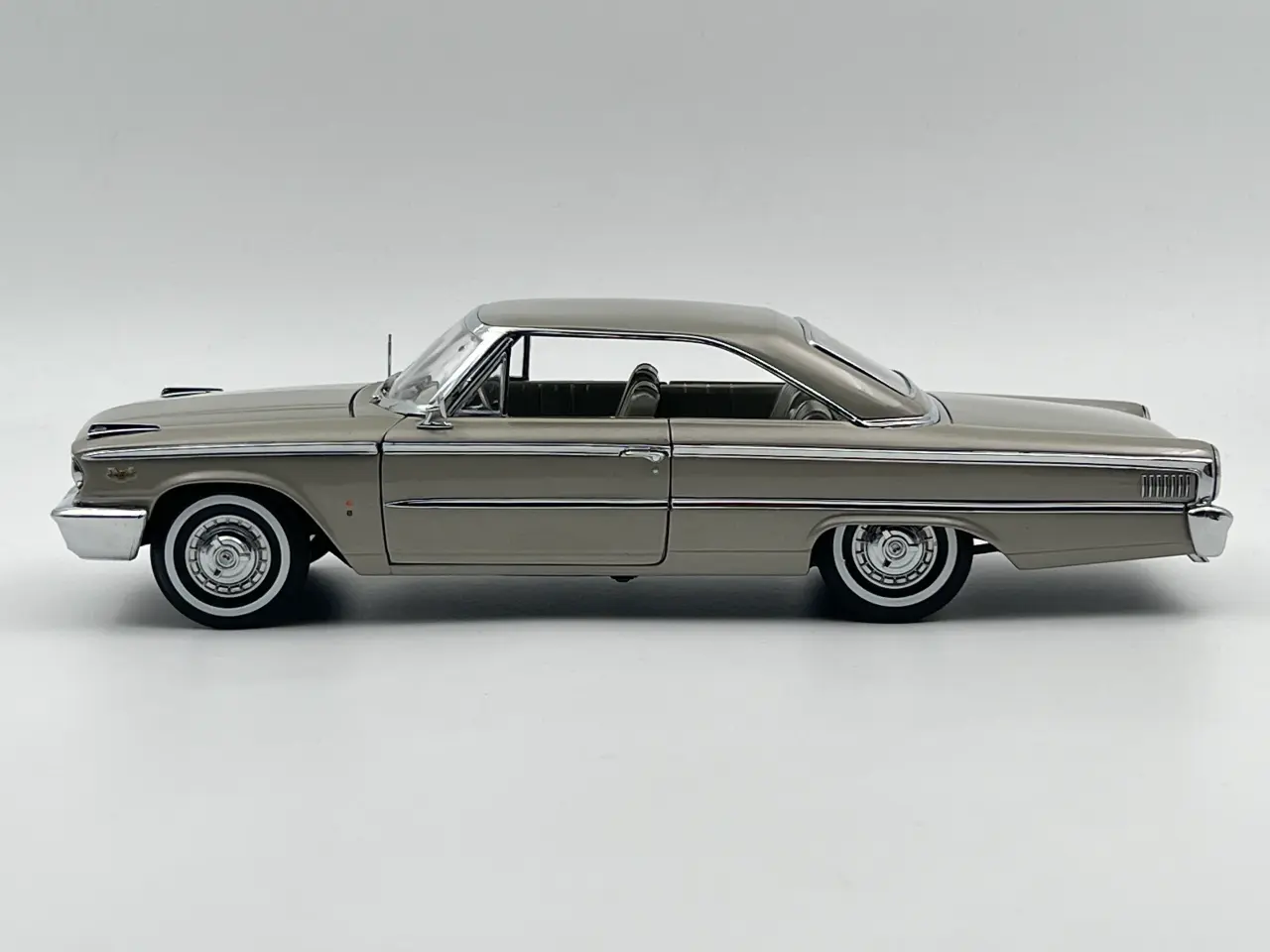 Billede 3 - 1963 Ford Galaxie 500 406 Hard Top 1:18