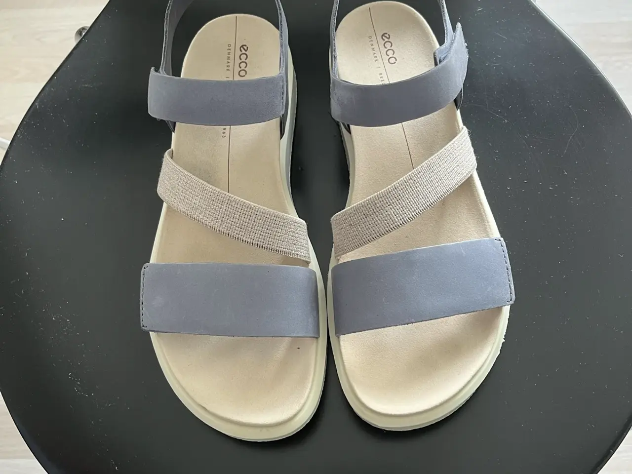 Billede 1 - Et par blå/ natur Ecco sandaler str 39 sælges