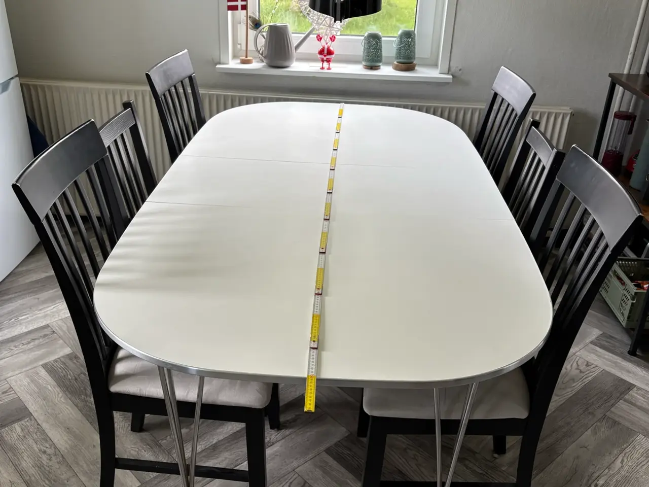 Billede 2 - Spisebord med 6 Stole