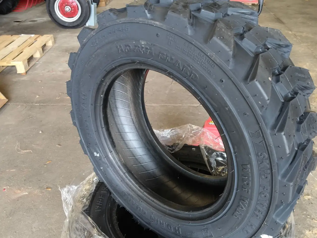 Billede 4 - BKT 27x8.50-15/8 TL SP-HD Truckdæk