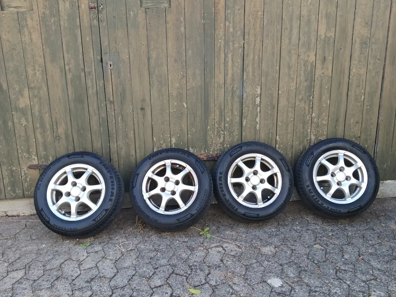 Billede 2 - Vinterdæk på Alufælge C1, Aygo, 108, 107