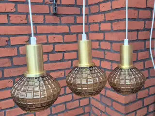 Smukke retrolamper i ravfarvet glas