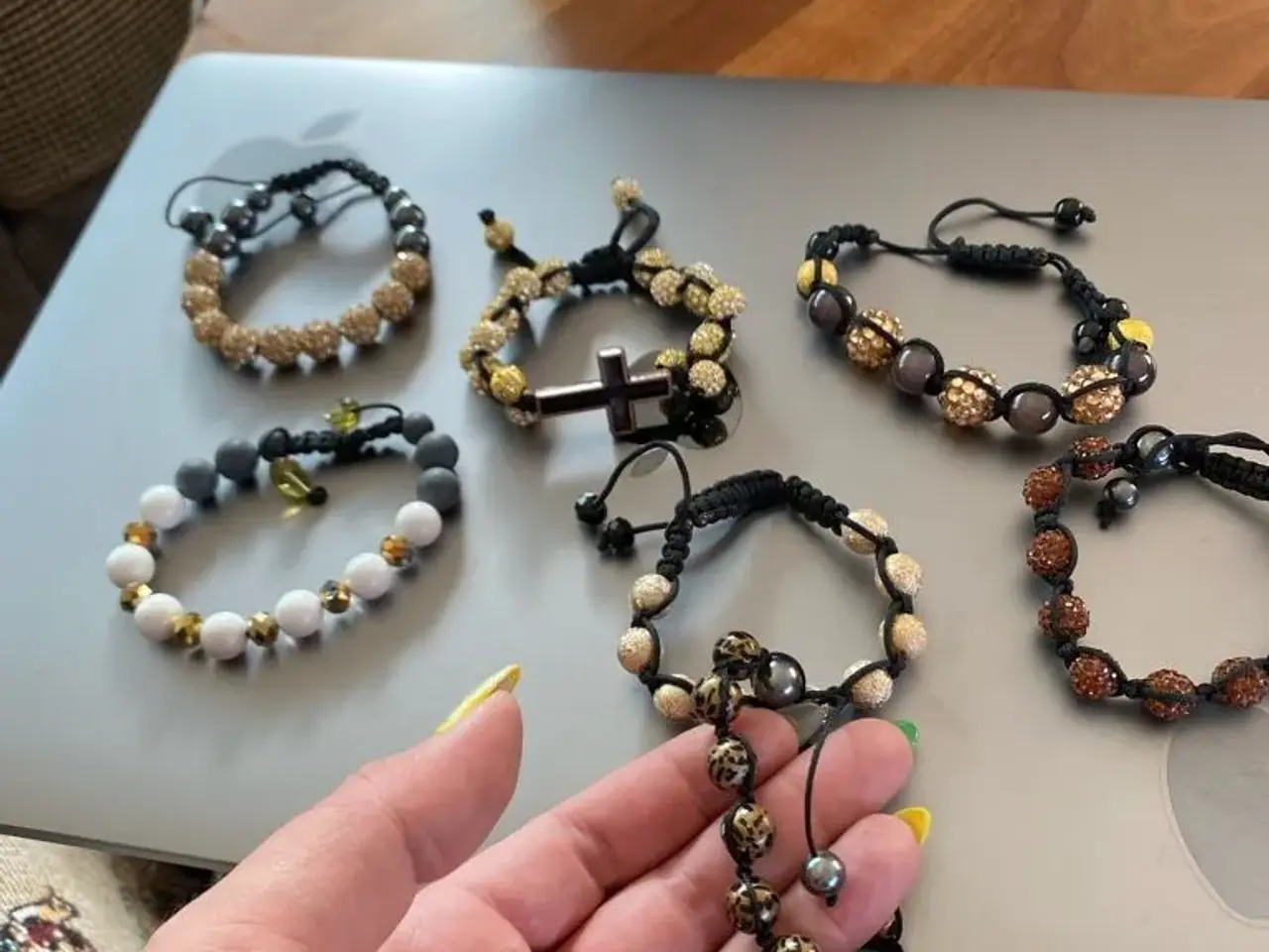 Billede 1 - Nye knyttede armbånd