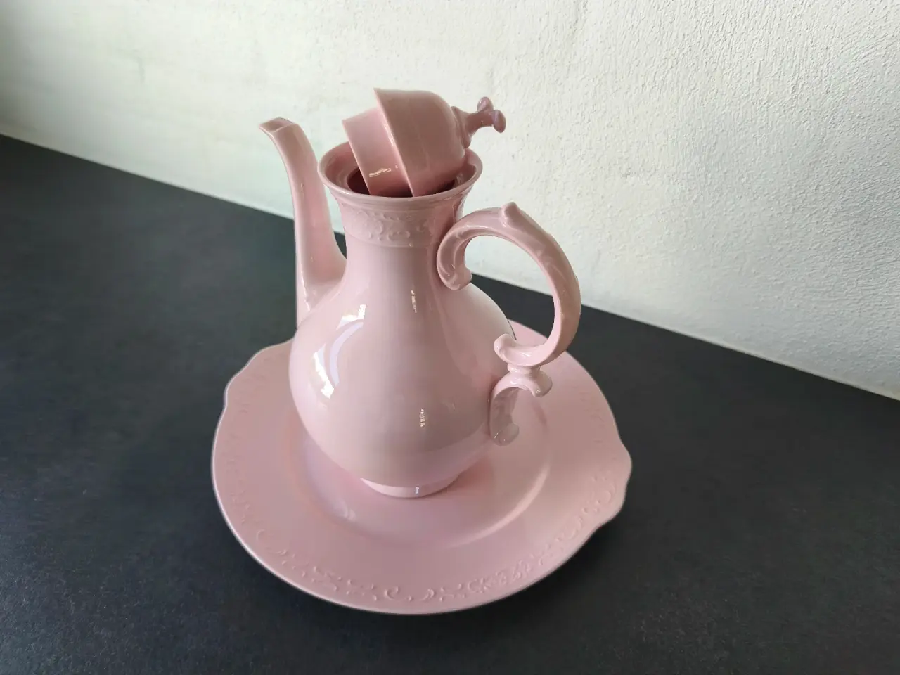 Billede 2 - Lyserød kaffekande og kagefad