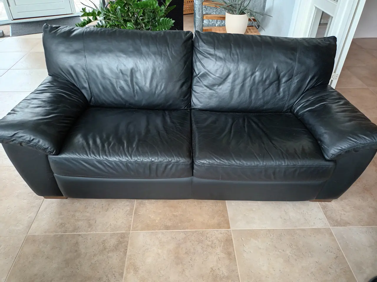Billede 1 - Sofa i ægte læder - fuldbetrukket.