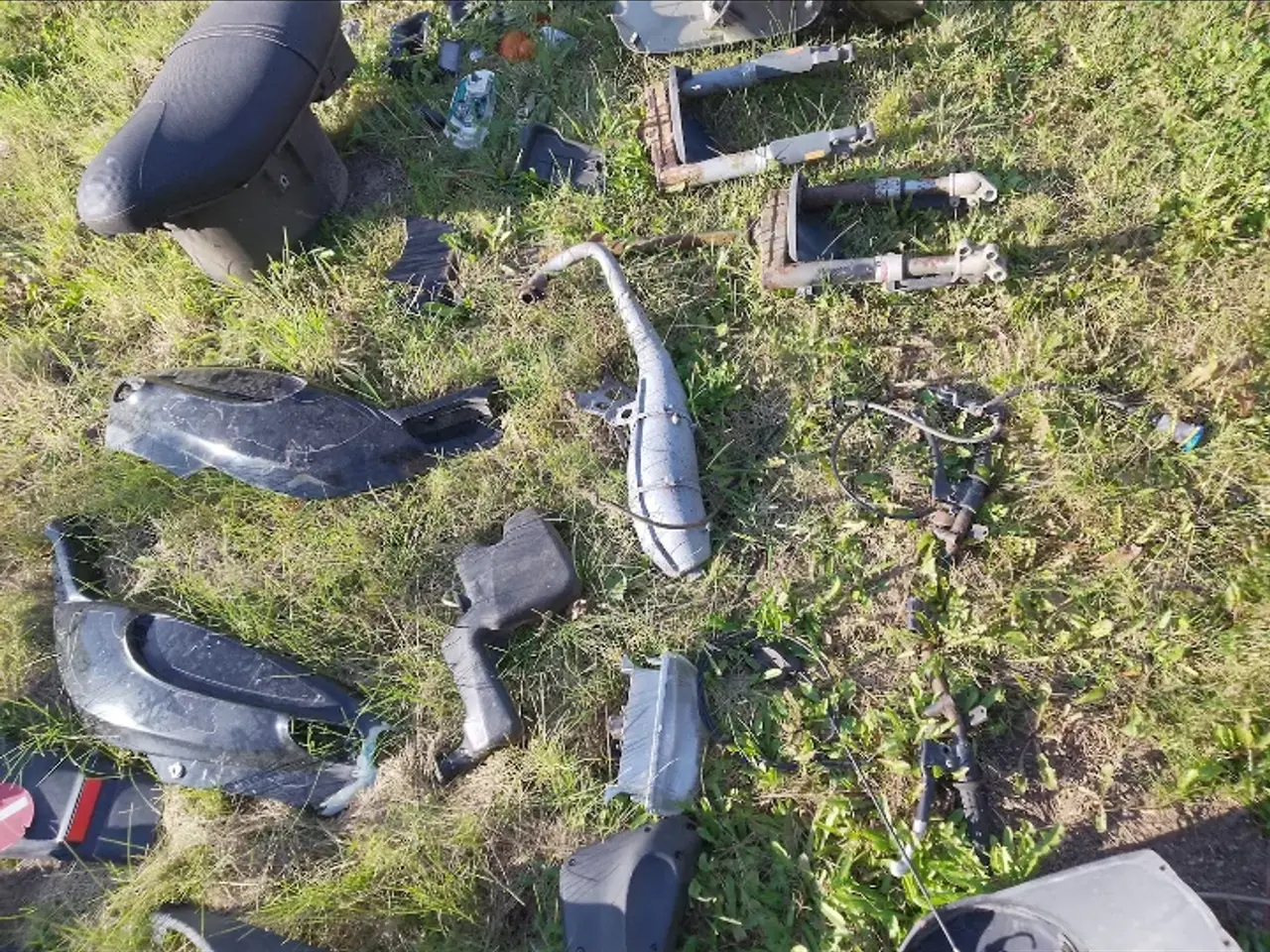 Billede 1 - Dele til Piaggio Typhoon sælges  Pris fra 50 kr   