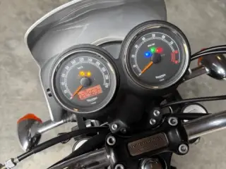 triumph Bonneville t 100Limited edition jubilæums
