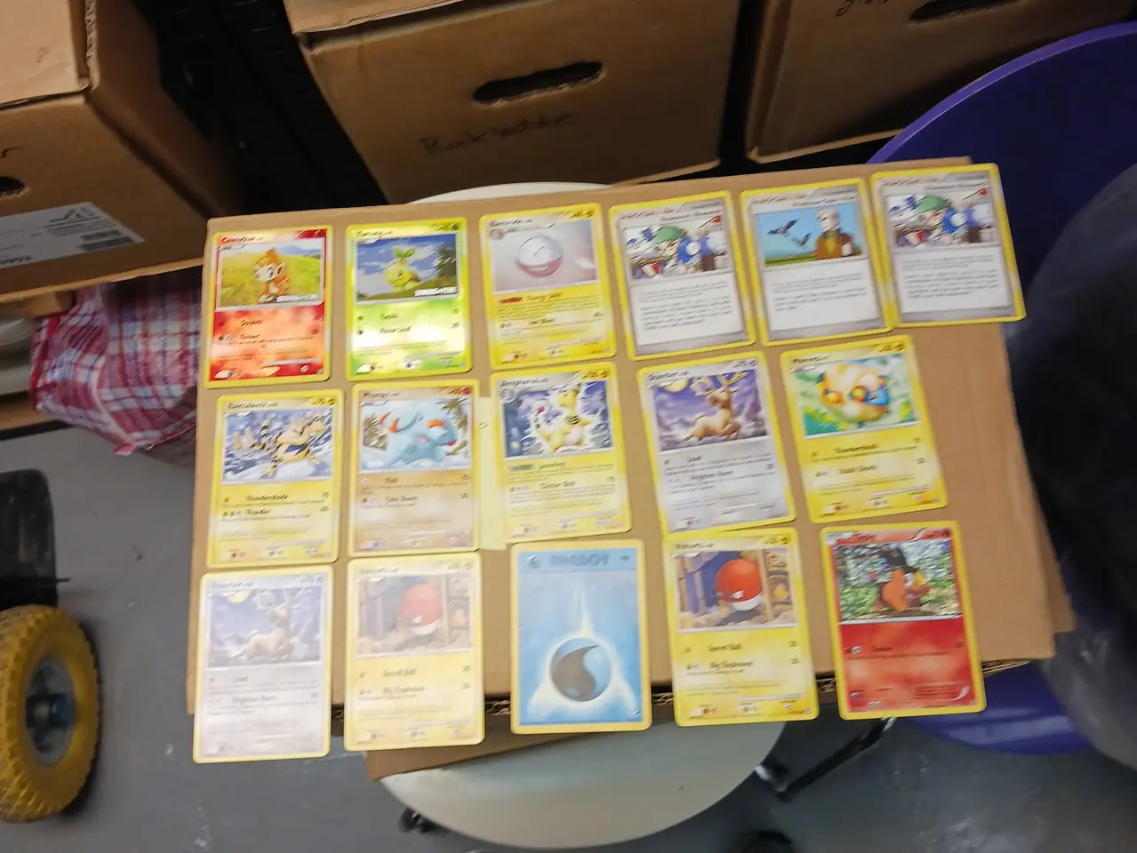 Billede 1 - Pokemon figur, plakat og kort (ca. 16)