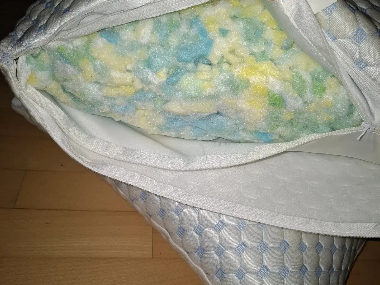 Billede 6 - Ergonomiske comfort puder, 2 stk. Helt nye.
