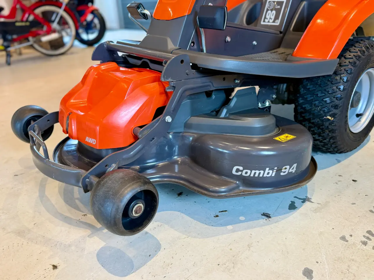 Billede 10 - Husqvarna R216T AWD
