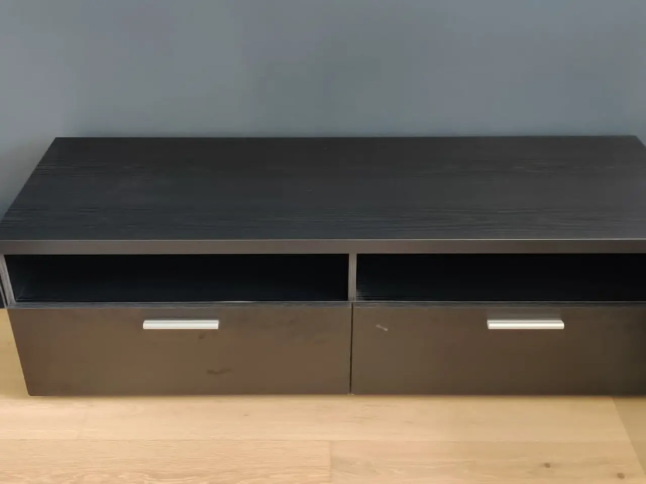 Billede 1 - Tv møbel med skuffer