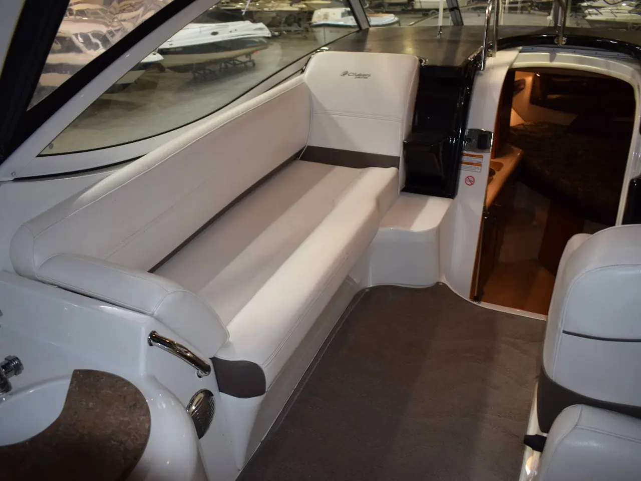 Billede 4 - Cruiser Yachts 300 Express - Twin Volvo Penta D3/Udstyr - DIESEL