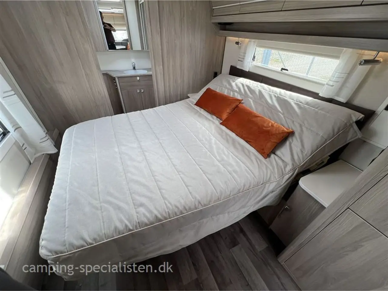 Billede 5 - 2022 - Kabe Royal 780 ETDL KS   Rigtig lækker og meget velholdt luksusvogn - Kabe Royal 780 E-TDL KS fra 2022 - først taget i brug i 2024 - Kan nu opleves hos Camping-Specialisten i Silkeborg