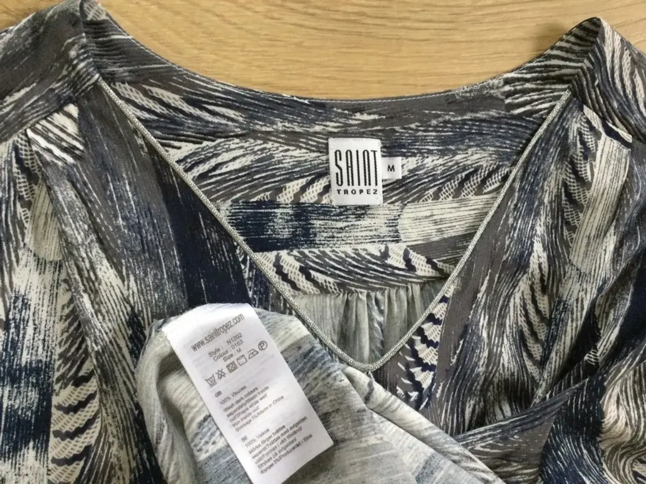 Billede 4 - SAINT TROPEZ bluse str. M.