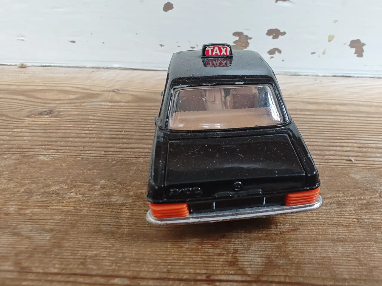 Billede 4 - Mercedes Benz 240 D Sort Taxi - Corgi