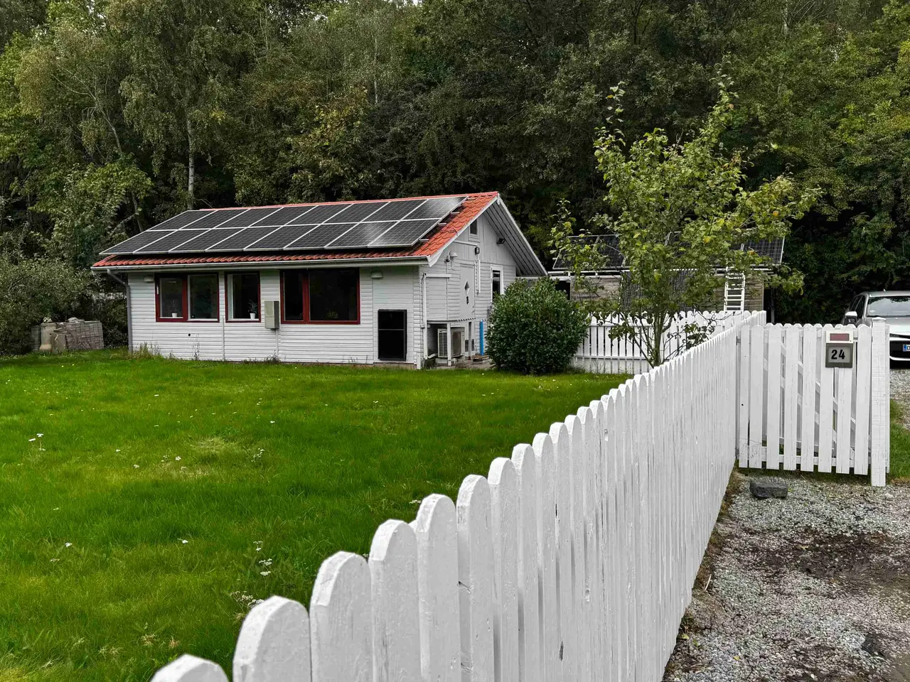 Billede 2 - Velholdt kolonihavehus m. solceller og stor grund