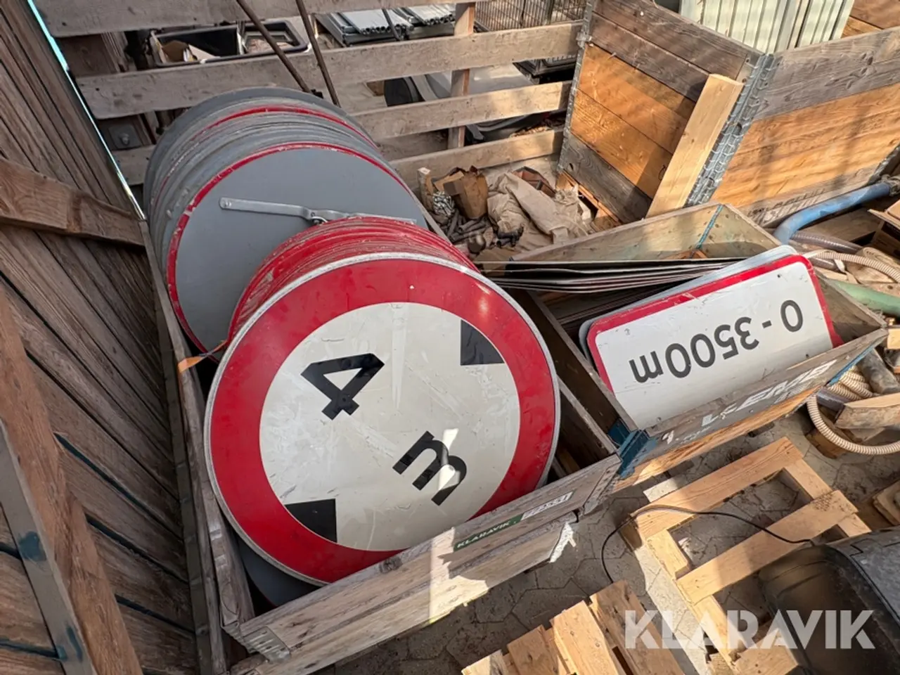 Billede 1 - Assorterede trafikskilte 1,5 paller